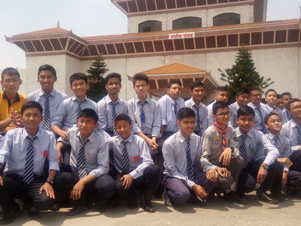 Class 10 students with a Speaker of the House of Representatives